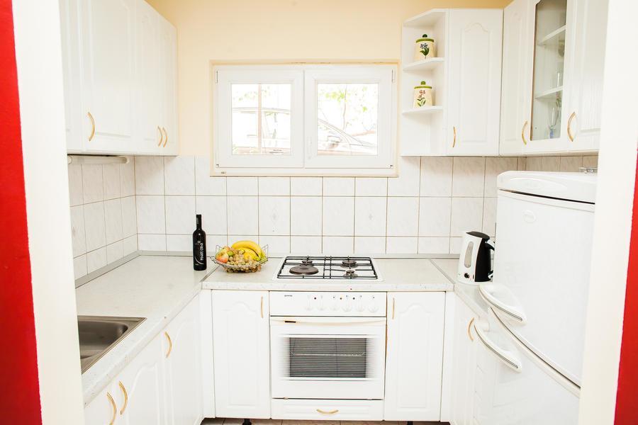 Apartmani Petricevic Supetar Εξωτερικό φωτογραφία