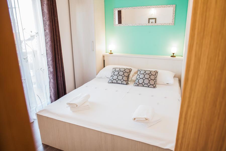 Apartmani Petricevic Supetar Εξωτερικό φωτογραφία